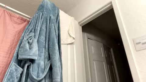 serenityroseee online show from 04-12-26, 03:06