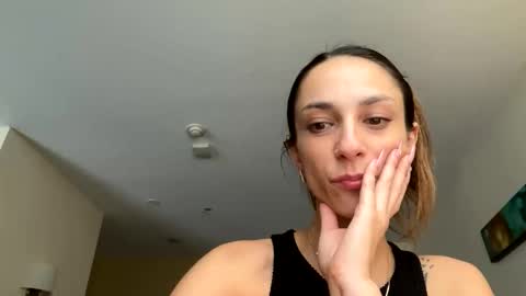 serenityroseee online show from 06-07-26, 06:22