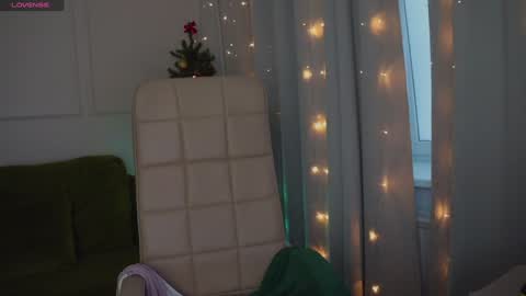 Hey Guys and Girls non-binary personalities  Im Sereta online show from 12-19-24, 10:34