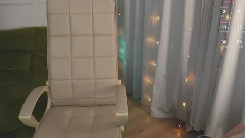 Hey Guys and Girls non-binary personalities  Im Sereta online show from 12-19-24, 04:46