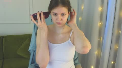 Hey Guys and Girls non-binary personalities  Im Sereta online show from 12-20-24, 10:38