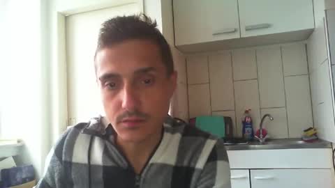 Snapshot of serhio27 chatting on 09-27-25, 07:35 meta23meta online show from 09-27-25, 07:35