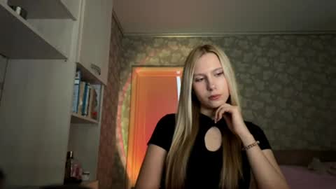 Snapshot of serinalasch chatting on 05-29-26, 05:27 Sofia online show from 05-29-26, 05:27