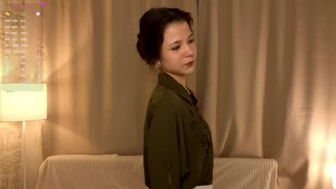 Snapshot of serinazele chatting on 06-13-26, 06:17 Melissa online show from 06-13-26, 06:17