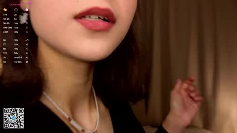 Snapshot of serinazele chatting on 06-17-26, 06:31 Melissa online show from 06-17-26, 06:31