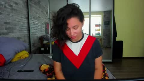 Snapshot of serpenttempter88 chatting on 07-01-26, 04:14 VIOLA online show from 07-01-26, 04:14