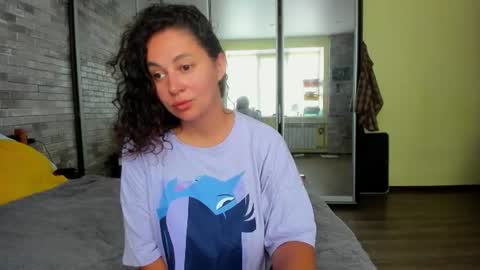 Snapshot of serpenttempter88 chatting on 07-21-26, 04:04 VIOLA online show from 07-21-26, 04:04