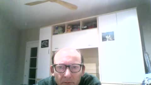 Snapshot of serrano49 chatting on 01-15-26, 05:45 serrano49 online show from 01-15-26, 05:45