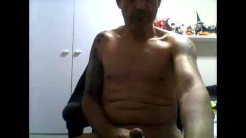 Snapshot of servamp77 chatting on 05-31-26, 06:09 servamp77 online show from 05-31-26, 06:09