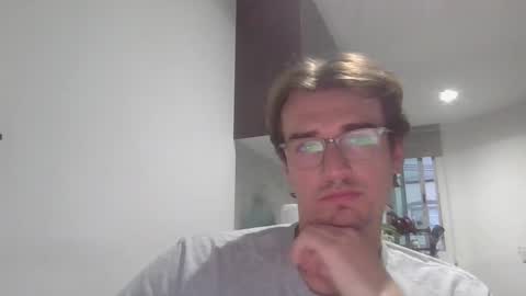 Snapshot of servandomier chatting on 02-23-26, 12:30 mier online show from 02-23-26, 12:30