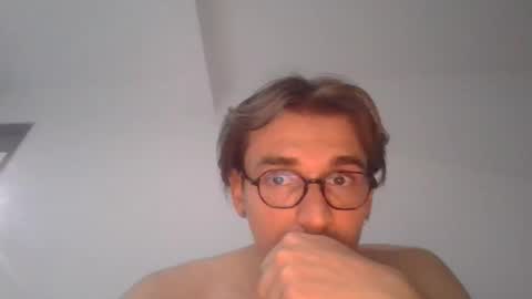 Snapshot of servandomier chatting on 03-12-26, 04:18 mier online show from 03-12-26, 04:18