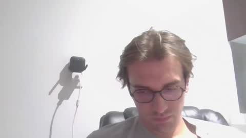 Snapshot of servandomier chatting on 05-04-26, 01:12 mier online show from 05-04-26, 01:12