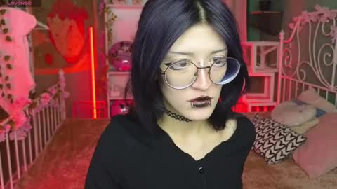 Snapshot of setsunai_ chatting on 03-11-25, 12:22 Setsunai online show from 03-11-25, 12:22