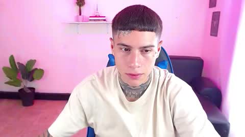 Thomas online show from 10-23-25, 03:44