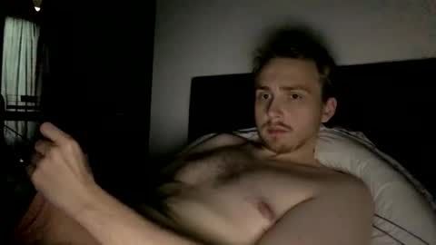 Snapshot of seven20yrs chatting on 11-20-25, 01:44 seven20yrs online show from 11-20-25, 01:44