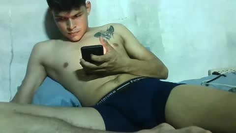 sex boy9 online show from 10-22-25, 01:06