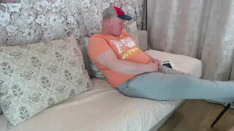 Roxy Kate Mary Alex Arnold online show from 04-12-26, 03:50