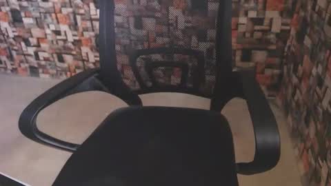 arnold online show from 10-04-25, 02:37