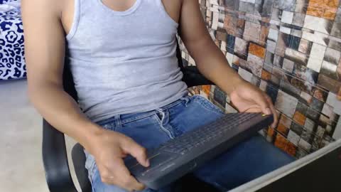 arnold online show from 10-26-25, 02:34