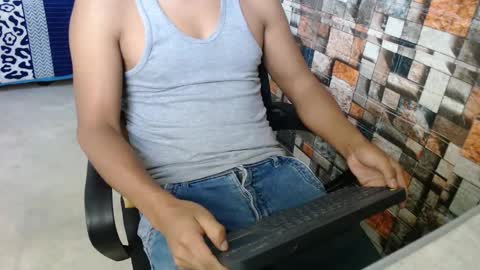 Snapshot of sexatlexx chatting on 03-22-26, 02:20 arnold online show from 03-22-26, 02:20