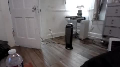 Snapshot of sexboy1437 chatting on 11-26-25, 08:15 sexboy1437 online show from 11-26-25, 08:15