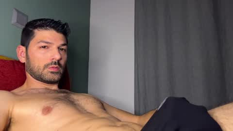 Snapshot of sexfriendch chatting on 01-28-25, 12:05 Lucenzo online show from 01-28-25, 12:05