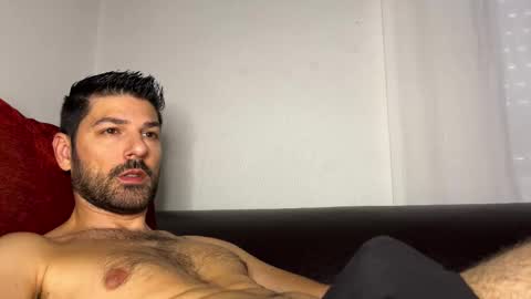 Snapshot of sexfriendch chatting on 10-29-25, 08:49 Lucenzo online show from 10-29-25, 08:49