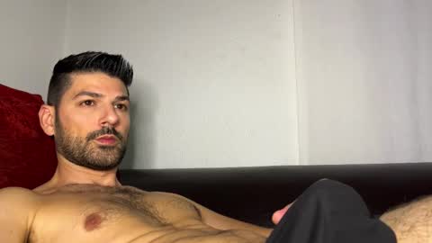 Snapshot of sexfriendch chatting on 11-04-25, 05:23 Lucenzo online show from 11-04-25, 05:23