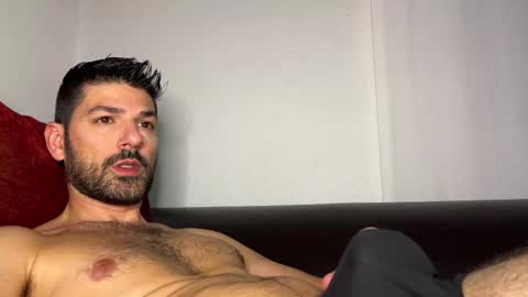 Snapshot of sexfriendch chatting on 11-09-25, 11:25 Lucenzo online show from 11-09-25, 11:25