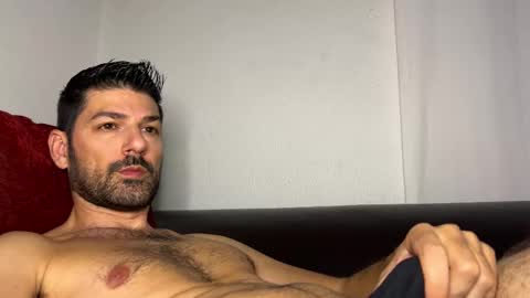 Snapshot of sexfriendch chatting on 11-21-25, 05:11 Lucenzo online show from 11-21-25, 05:11