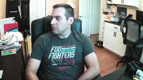 Kyle online show from 10-04-25, 02:37