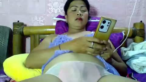 Snapshot of sexgoddesses4u chatting on 01-14-26, 04:18 Ems online show from 01-14-26, 04:18