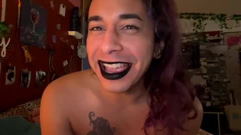 Snapshot of sexiwhiskey699 chatting on 01-05-25, 05:20 sexiwhiskey699 online show from 01-05-25, 05:20