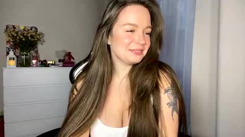 My name is Mia whats yours online show from 01-06-25, 11:18