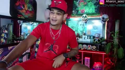 Aharon  ravelo online show from 11-19-25, 03:17