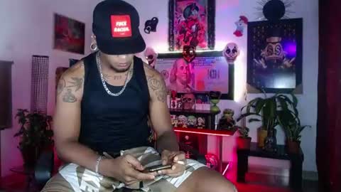 Snapshot of sexo_aharon chatting on 06-13-26, 04:21 Aharon ravelo online show from 06-13-26, 04:21