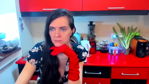 sexqueen1111 online show from 03-04-25, 06:37