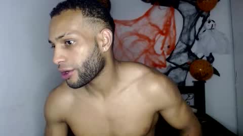 Snapshot of sexseason777 chatting on 10-25-25, 02:41 STIIV G online show from 10-25-25, 02:41