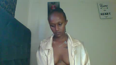 Snapshot of sexsy_sally chatting on 12-26-24, 05:04 sexsysally online show from 12-26-24, 05:04
