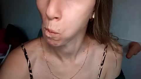 Snapshot of sexualangel chatting on 12-01-25, 07:35 Verona online show from 12-01-25, 07:35