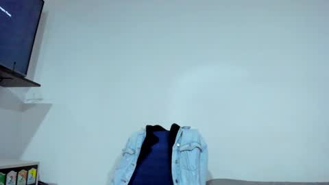 Jax and Lu online show from 11-22-25, 01:15