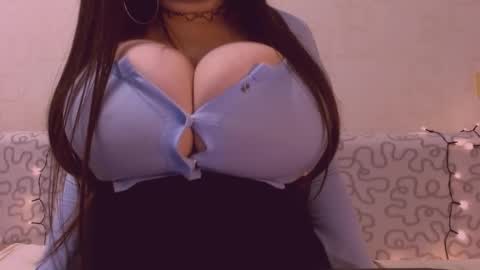 Snapshot of sexxgirlboy chatting on 02-18-26, 06:26 Julia online show from 02-18-26, 06:26