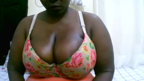 Snapshot of sexxi_ebony chatting on 09-14-25, 01:05 sexxi_ebony online show from 09-14-25, 01:05