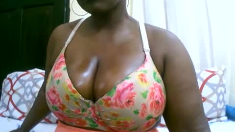 Snapshot of sexxi_ebony chatting on 10-03-25, 09:28 sexxi_ebony online show from 10-03-25, 09:28