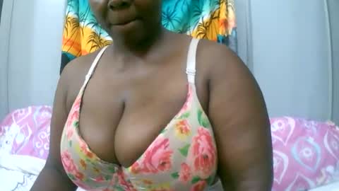 Snapshot of sexxi_ebony chatting on 11-11-25, 09:53 sexxi_ebony online show from 11-11-25, 09:53
