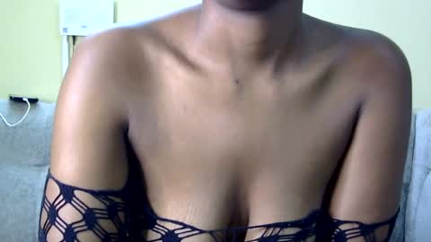 Snapshot of sexxie_vee chatting on 07-05-26, 07:43 Sexxie ebony online show from 07-05-26, 07:43