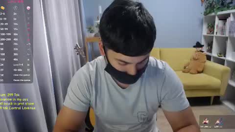 Snapshot of sexxxdickbig chatting on 07-20-26, 12:18 Tommy online show from 07-20-26, 12:18