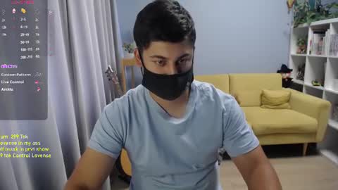 Snapshot of sexxxdickbig chatting on 07-22-26, 09:01 Tommy online show from 07-22-26, 09:01