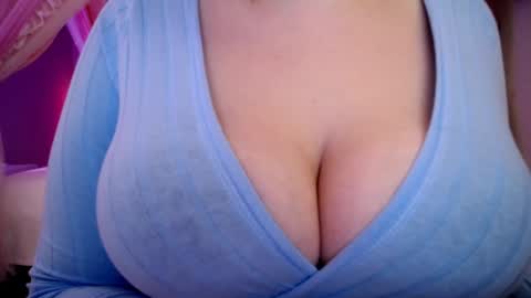 Snapshot of sexxxyprincess chatting on 01-23-25, 02:23 Princess online show from 01-23-25, 02:23