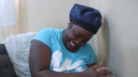 Snapshot of sexxy_bree chatting on 09-17-25, 09:11 sexxy_bree online show from 09-17-25, 09:11